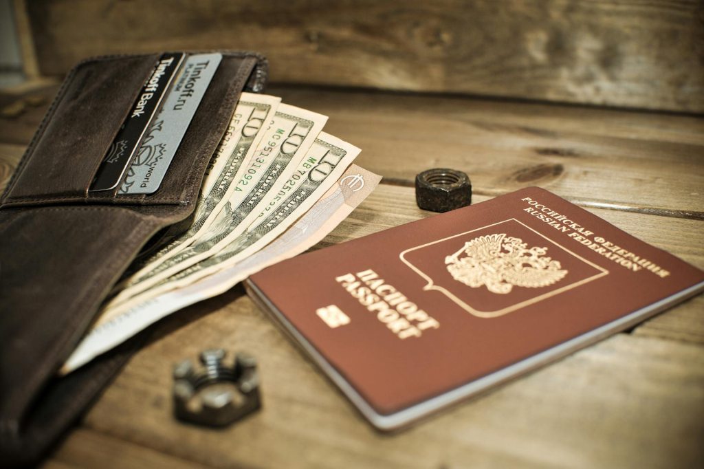 20 Essential Items to Pack for Any Trip